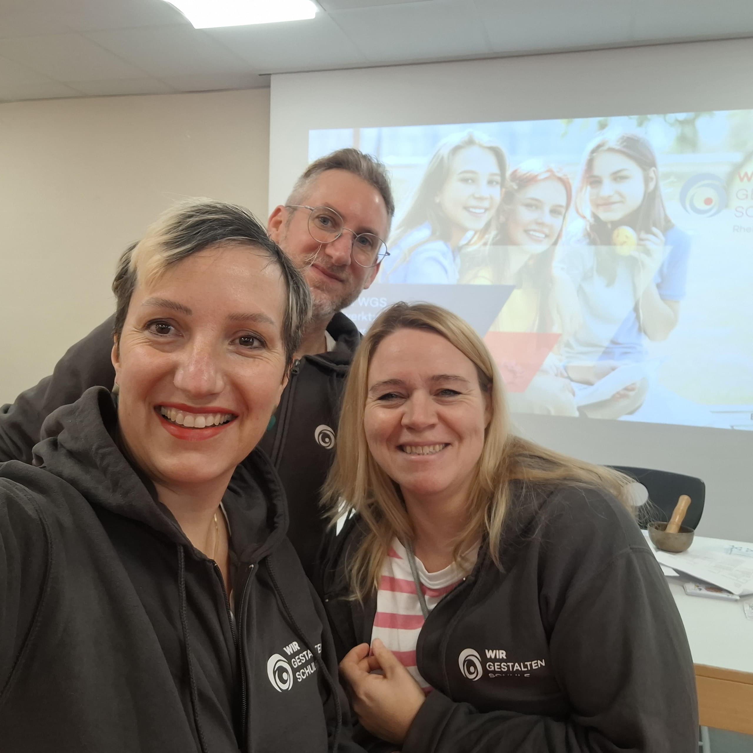 Das WGS-Team bei einem gemeinsamen Treffen.